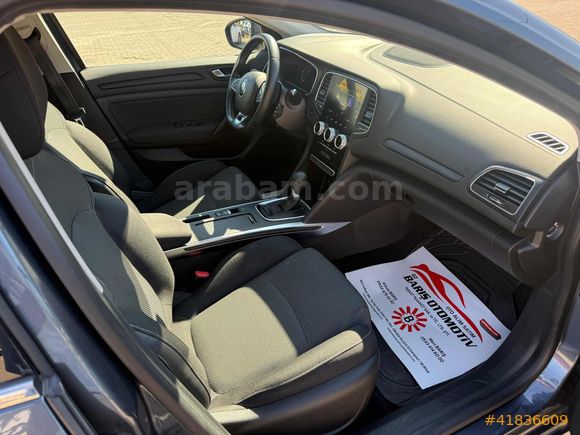 ÖZ BARIŞ | 2023 MEGANE 1.3TCe TOUCH EDC | TAKASLI | HATASIZ