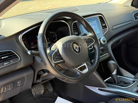 ÖZ BARIŞ | 2023 MEGANE 1.3TCe TOUCH EDC | TAKASLI | HATASIZ