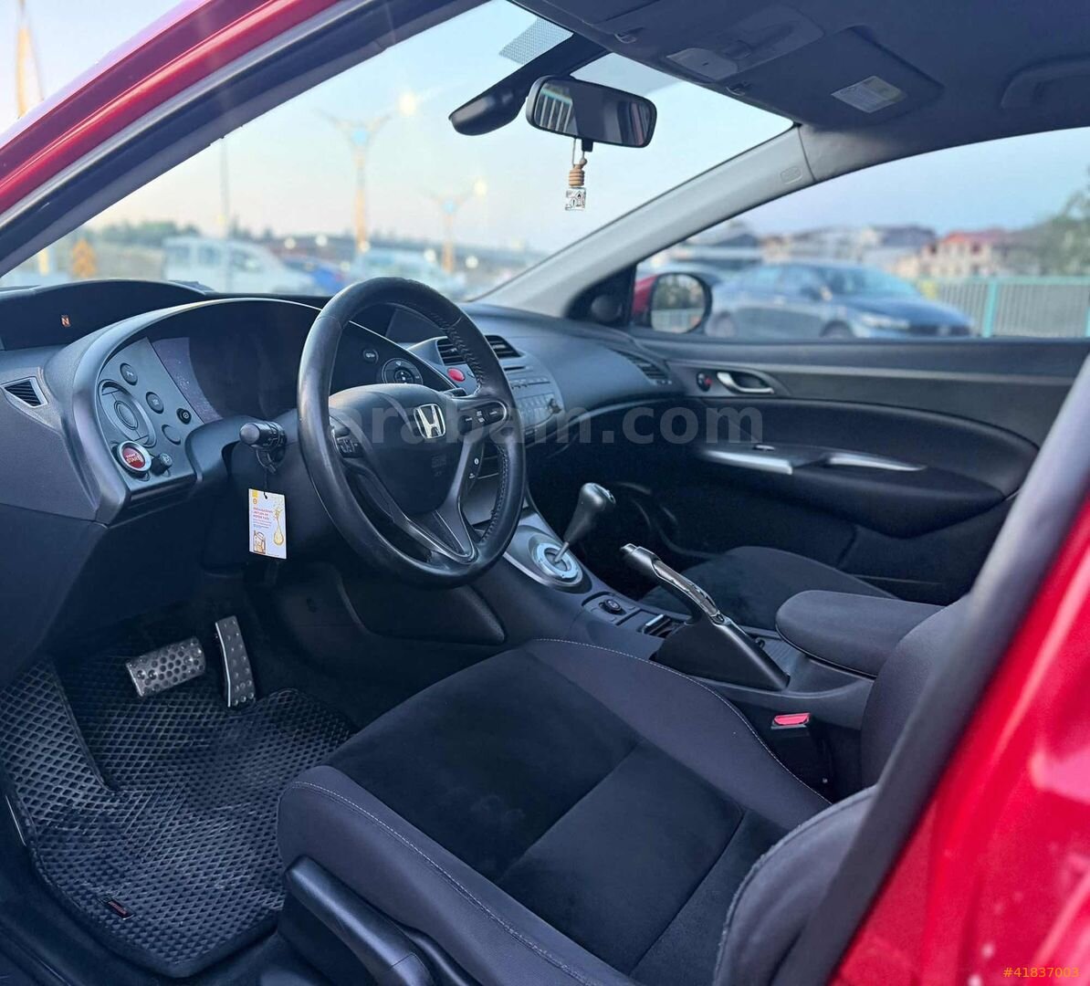 Galeriden Honda Civic 1.4 Sport 2011 Model Kocaeli 190.000 km Kırmızı 5