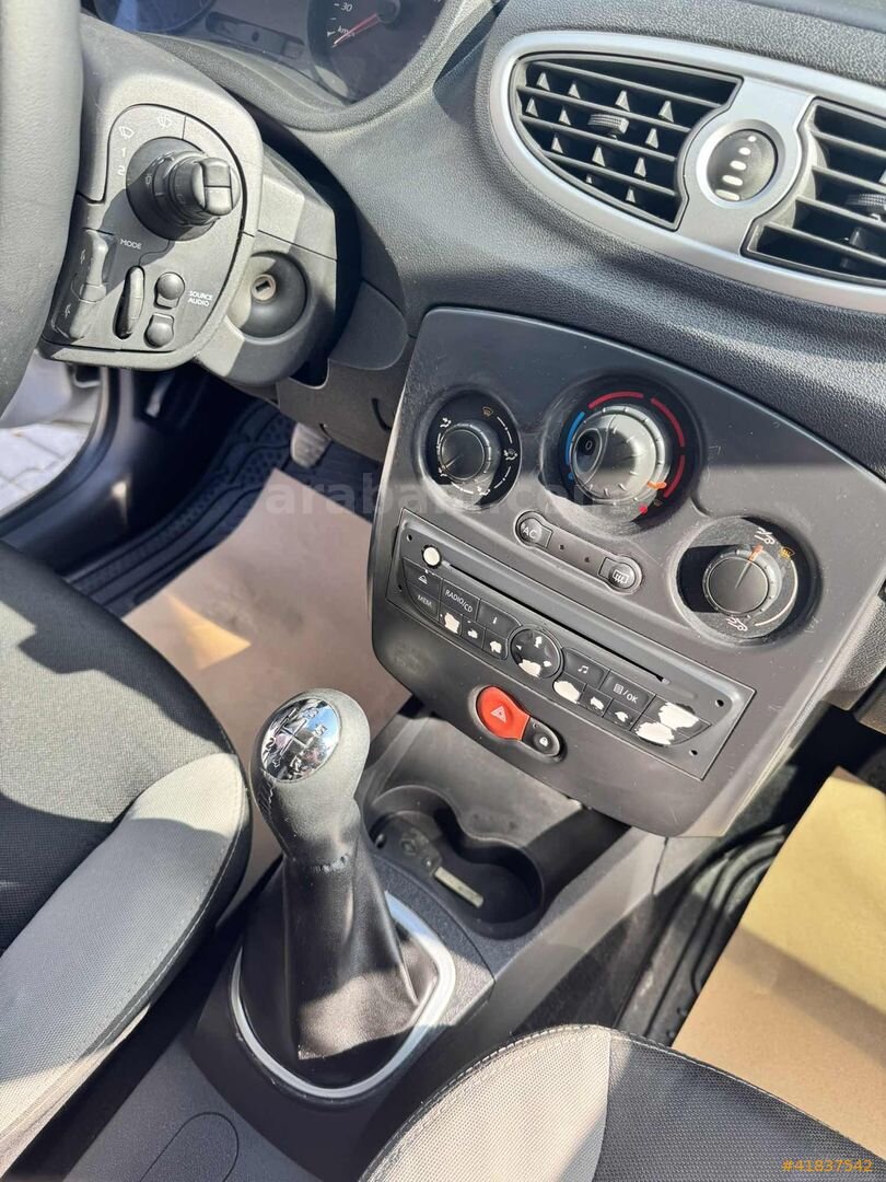 Galeriden Renault Clio 1.5 dCi Grandtour Authentique 2012 Model Eskişehir 198.000 km Gri 4