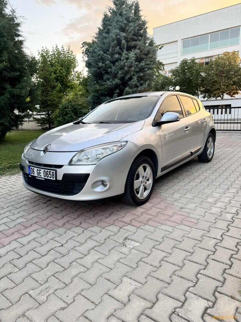 Galeriden Renault Megane 1.5 dCi Expression 2011 Model Eskişehir 195.000 km Gri 4