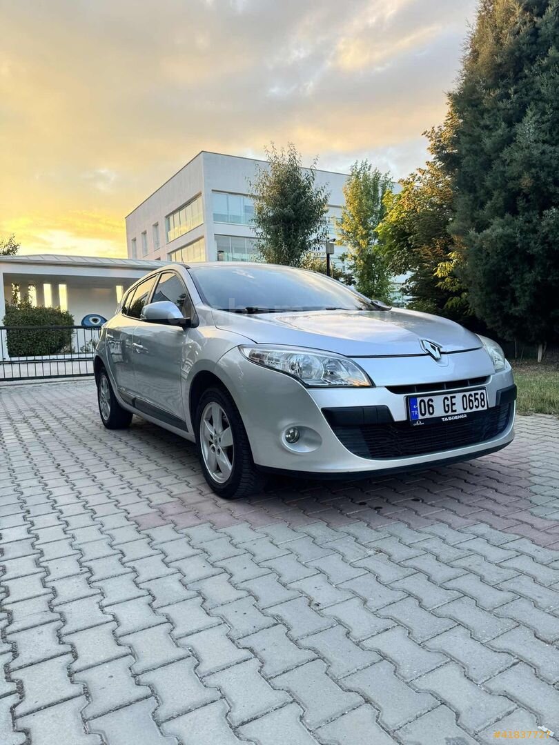 Galeriden Renault Megane 1.5 dCi Expression 2011 Model Eskişehir 195.000 km Gri 5