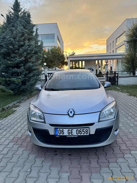 Galeriden Renault Megane 1.5 dCi Expression 2011 Model Eskişehir 195.000 km Gri