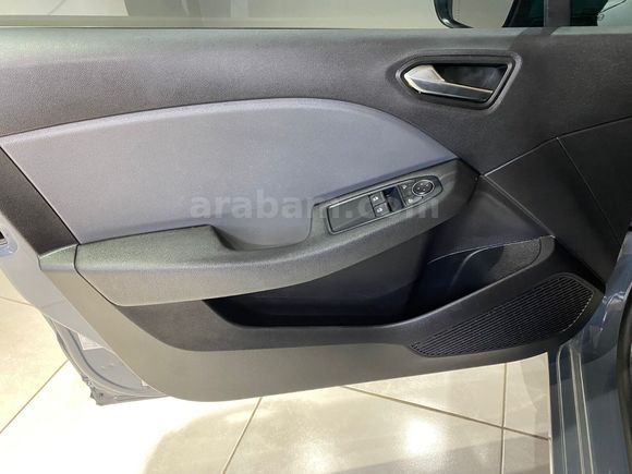 otomobil Renault Clio 1.0 SCe Joy