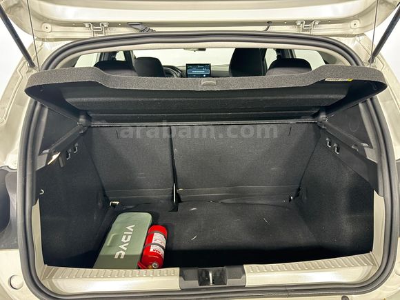 Renault Yetkili Bayi Günerlerden Hatasız Sandero Expression