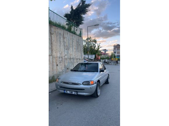 Sahibinden Ford Escort 1.8 CLX 1996 Model 