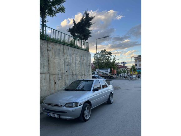 Sahibinden Ford Escort 1.8 CLX 1996 Model 
