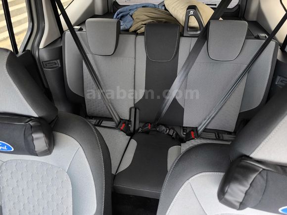 Sahibinden Ford Tourneo Courier 1.5 EcoBlue Titanium 2024 Model