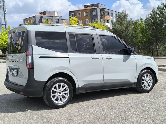 Sahibinden Ford Tourneo Courier 1.5 EcoBlue Titanium 2024 Model