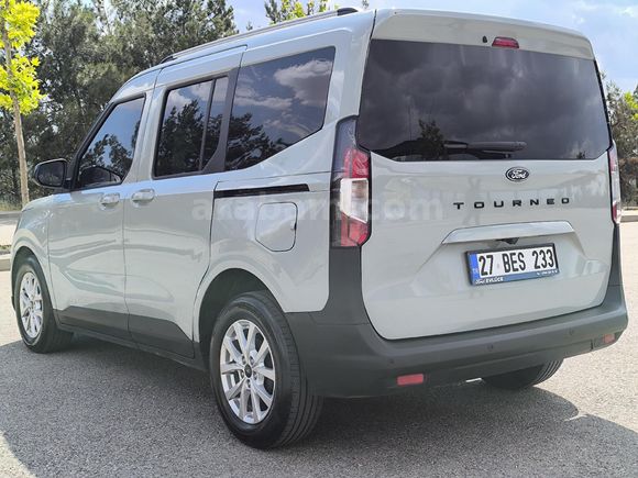 Sahibinden Ford Tourneo Courier 1.5 EcoBlue Titanium 2024 Model
