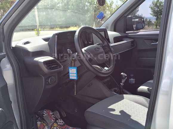 Sahibinden Ford Tourneo Courier 1.5 EcoBlue Titanium 2024 Model