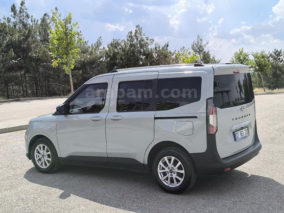 Sahibinden Ford Tourneo Courier 1.5 EcoBlue Titanium 2024 Model