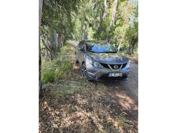 Sahibinden Nissan Qashqai 1.6 dCi Black Edition 2016 Model  156.000 km Füme