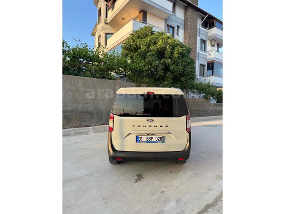 Sahibinden Ford Tourneo Courier 1.5 EcoBlue Titanium 2024 Model 