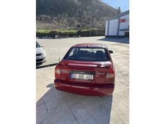 Sahibinden Hyundai Accent 1.3 LX 2001 Model  285.000 km Bordo