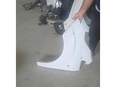 FORD COURİER BEYAZ SOL ÖN ÇAMURLUK ORJINAL GÖÇÜKLÜK