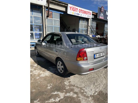 Sahibinden Hyundai Accent 1.5 CRDi Admire 2004 Model 