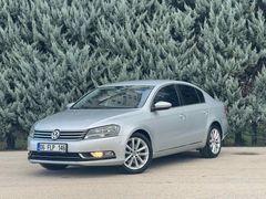 98.000 KM DEĞİŞENSİZ FULL YETKİLİ SERVİS BAKIMLI HİGHLİNE PASSAT