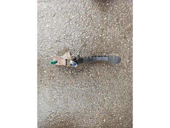 RENAULT KANGO 3 DEBIRAJ PEDALI ORJINAL
