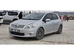 Sahibinden Toyota Auris 1.4 D-4D Comfort Extra 2011 Model