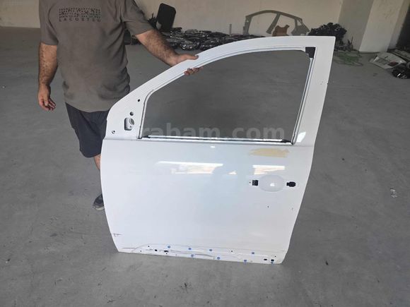 RENAULT EXPRESS BEYAZ SOL ÖN KAPI ORJINAL GÖÇÜKLÜK