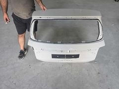 VW T-CROSS BEYAZ BAGAJ KAPAĞI ORJINAL LOKALLIK