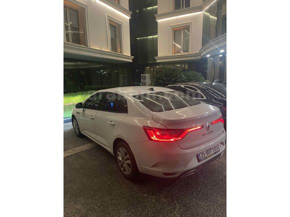 Sahibinden Renault Megane 1.3 TCe Joy 2021 Model 