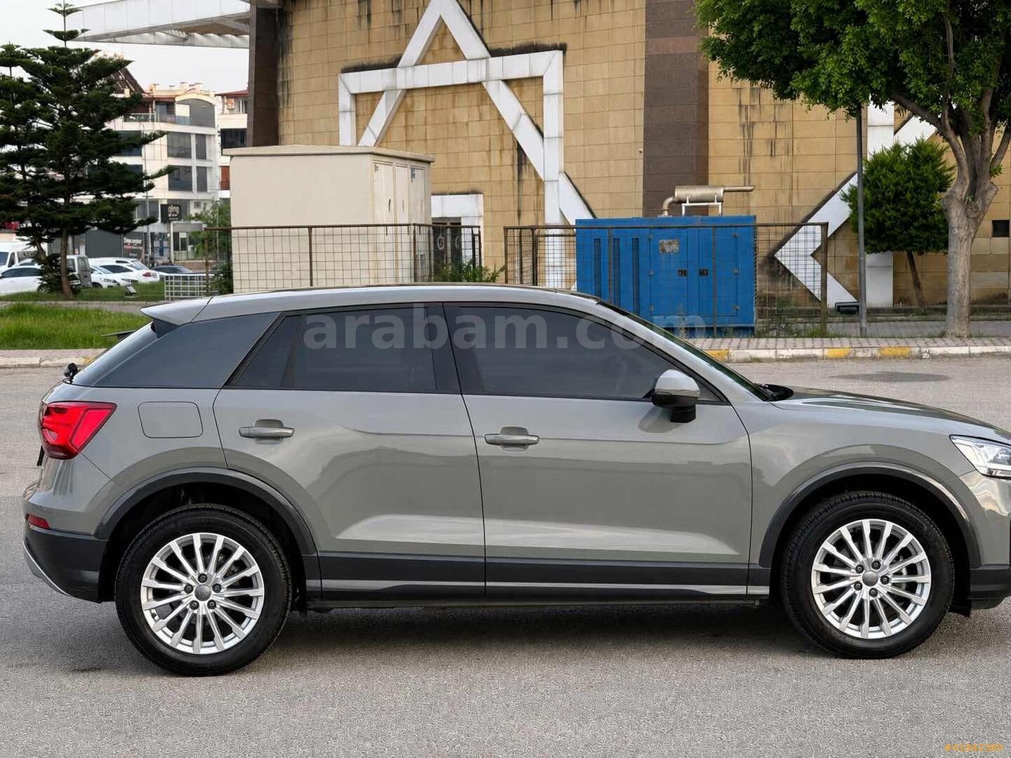 Galeriden Audi Q2 30 TDI Design 2019 Model Antalya 49.000 km Gri 6