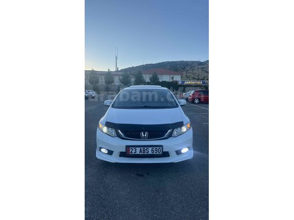 Sahibinden Honda Civic 1.6i VTEC Eco Elegance 2013 Model 