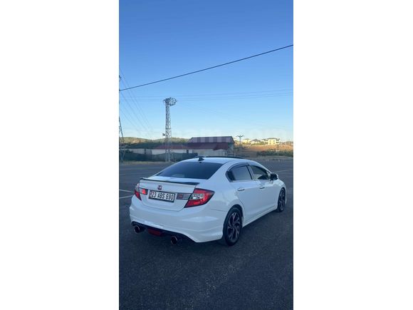 Sahibinden Honda Civic 1.6i VTEC Eco Elegance 2013 Model 