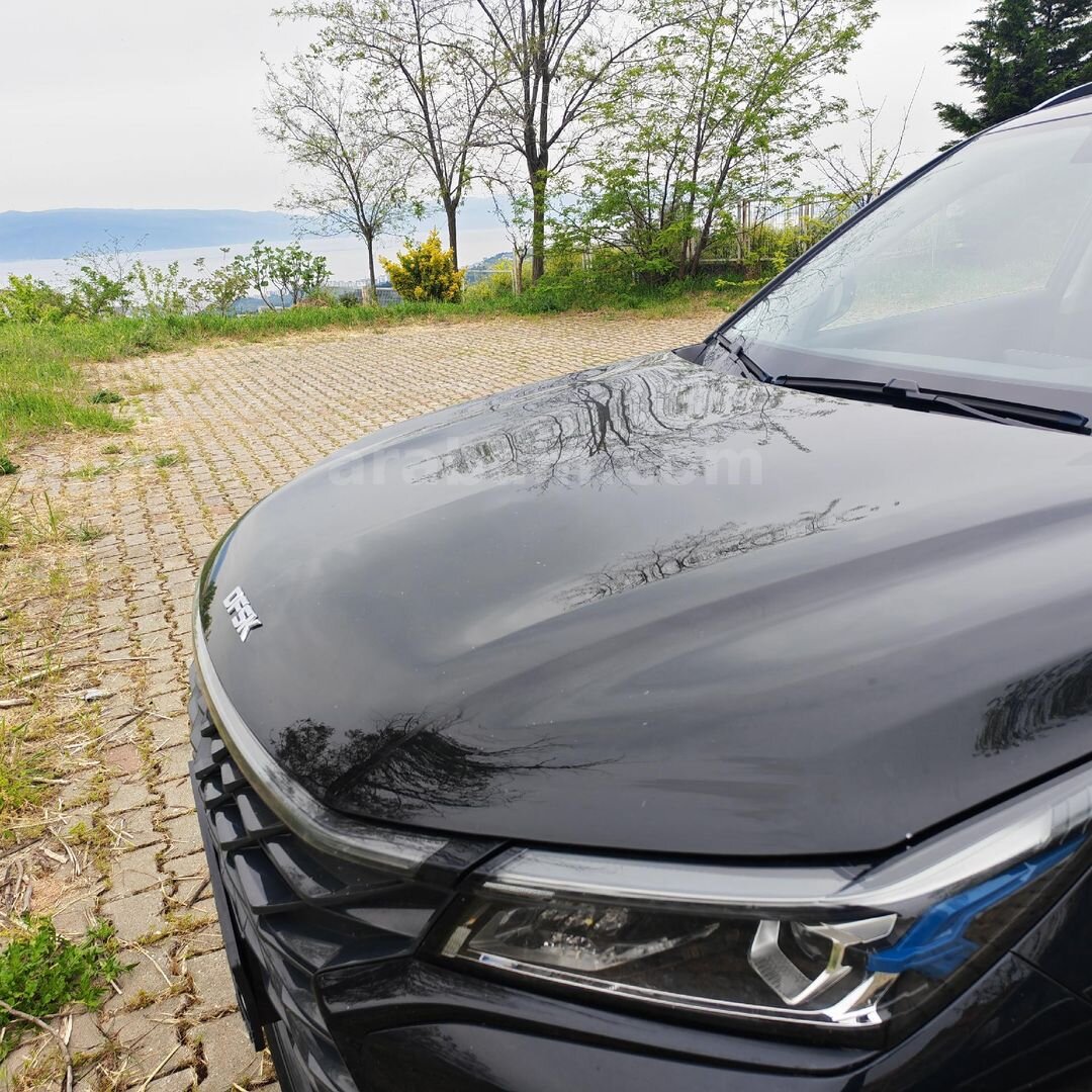 Sahibinden DFSK E5 1.5 Trend Elegance 2024 Model Bursa 15.500 km Siyah 1