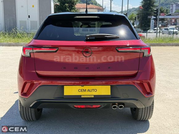 CEM AUTO'DAN 2023 MODEL OPEL MOKKA 1.2 T ULTİMATE