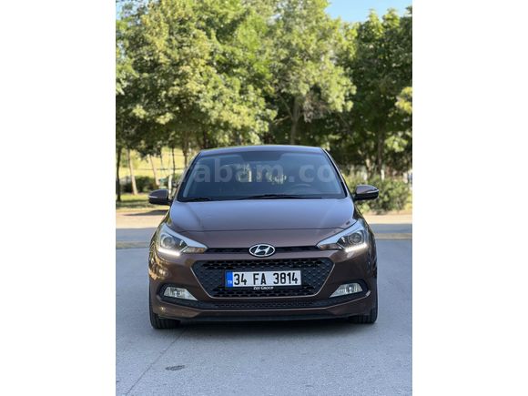 Sahibinden Temiz Bakımlı Hyundai i20 1.4 CRDi Style 2015 