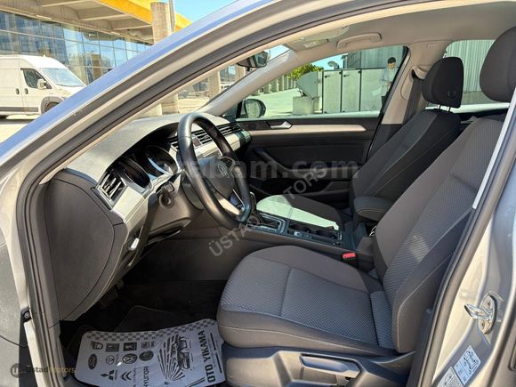 ÜSTAD MOTORS VOLKSWAGEN PASSAT 1.5 TSI IMPRESSİON HATASIZ