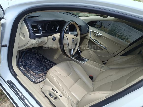 Sahibinden Volvo S60 1.6 D Advance 2015 Model