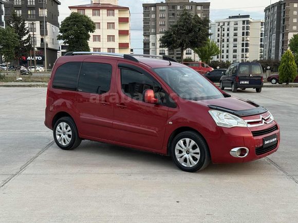2011 MODEL TEMİZ BAKIMLI BERLINGO
