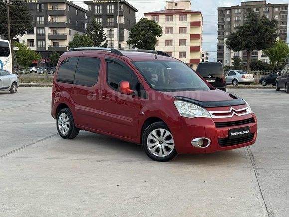 2011 MODEL TEMİZ BAKIMLI BERLINGO