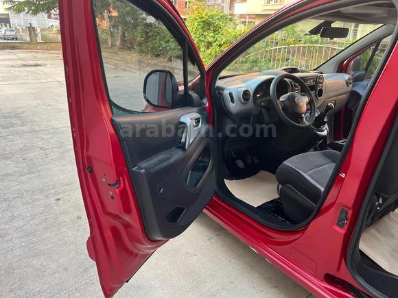 2011 MODEL TEMİZ BAKIMLI BERLINGO