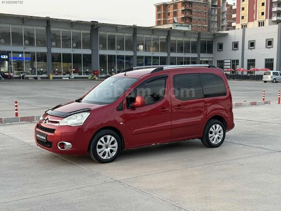 2011 MODEL TEMİZ BAKIMLI BERLINGO