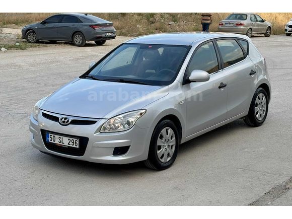 ACİL SATILIK 2011 MODEL İ30 1.6 CRDİ HATASIZ BOYASIZ ORİJİNAL