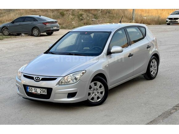 ACİL SATILIK 2011 MODEL İ30 1.6 CRDİ HATASIZ BOYASIZ ORİJİNAL