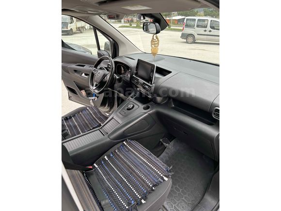 Sahibinden Opel Combo 1.5 CDTI Ultimate 2022 Model 