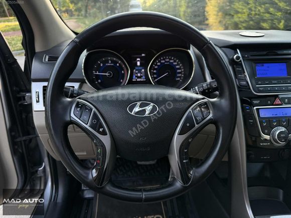 *MAD AUTO*2013 HYUNDAİ İ30 ELİTE CAM TAVAN+KEYLESS+GERİ GÖRÜŞ K.