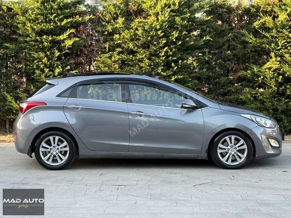 *MAD AUTO*2013 HYUNDAİ İ30 ELİTE CAM TAVAN+KEYLESS+GERİ GÖRÜŞ K.