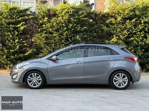 *MAD AUTO*2013 HYUNDAİ İ30 ELİTE CAM TAVAN+KEYLESS+GERİ GÖRÜŞ K.