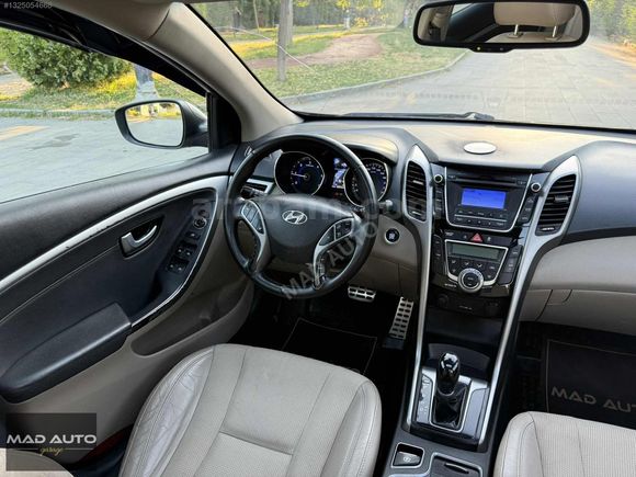 *MAD AUTO*2013 HYUNDAİ İ30 ELİTE CAM TAVAN+KEYLESS+GERİ GÖRÜŞ K.