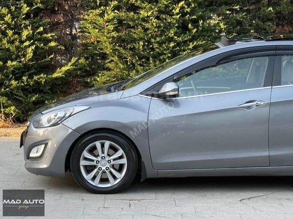 *MAD AUTO*2013 HYUNDAİ İ30 ELİTE CAM TAVAN+KEYLESS+GERİ GÖRÜŞ K.