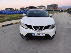 Sahibinden Nissan Qashqai 1.5 dCi Tekna Sky Pack 2014 Model  155.000 km Beyaz