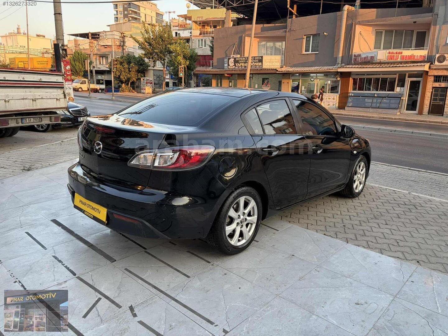 Galeriden Mazda 3 1.6 Impressive 2010 Model İzmir 285.000 km Siyah 6