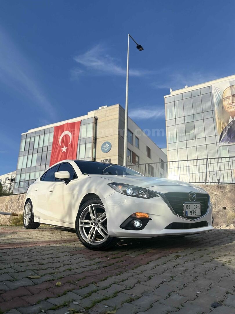 Sahibinden Mazda 3 1.5 SkyActive-G Motion 2015 Model 6